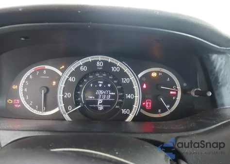 2015 Honda Accord Lx z USA, uszkodzony, nr VIN 1HGCR2F38FA138728